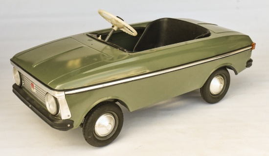 Russian Moskvich Pedal Car | Art, Antiques & Collectibles Toys Pedal Cars |  Online Auctions | Proxibid