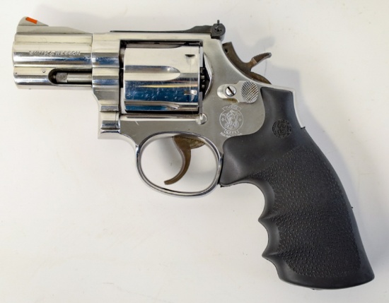 Smith & Wesson 686-4 6-Shot .357 Magnum Revolver
