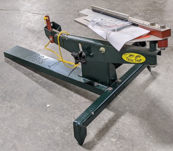 Trius Model 73X Products Clay Pidgeon Thrower.