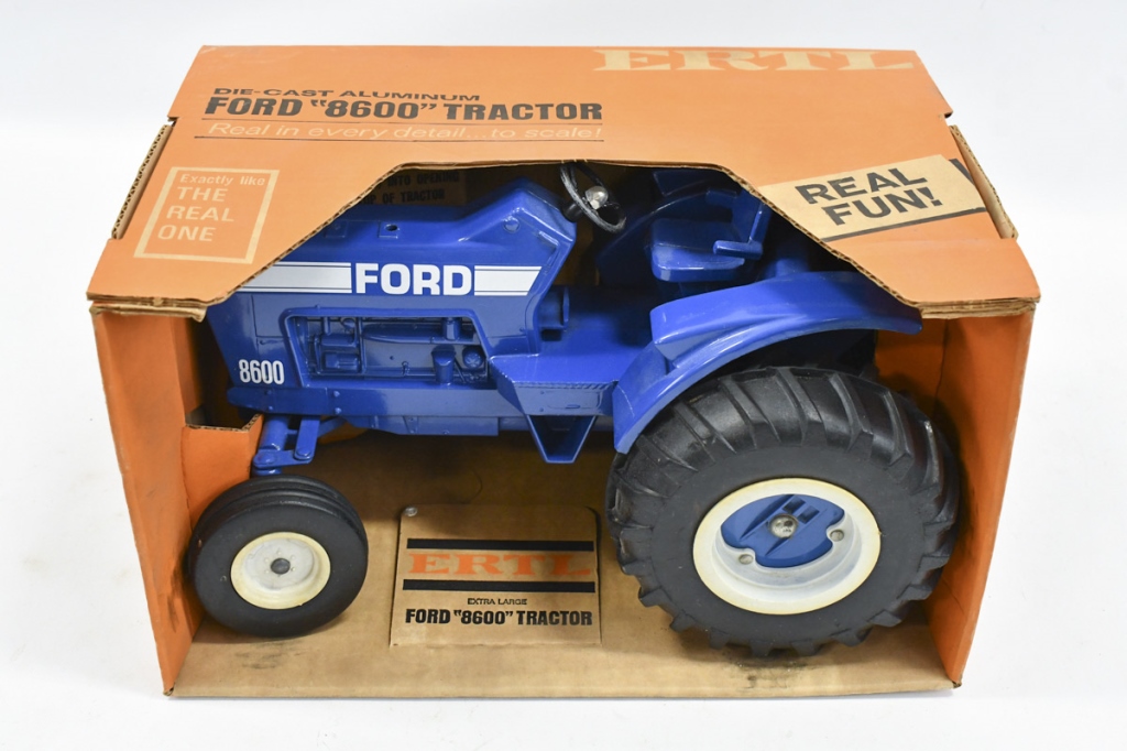 Ford 8600 Tractor トラクター ビンテージ Ford 8600 Tractor トラクター ビンテージ 【公式通販】