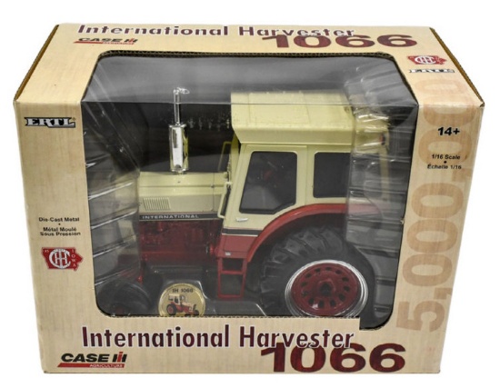 1/16 Ertl IH 1066 5 Millionth Tractor Collector Ed