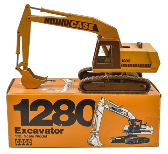 1/35 Conrad Case 1280 Excavator