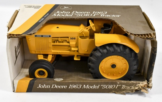 1/16 Ertl John Deere 5010 Industrial Tractor