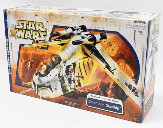 NIB Star Wars Clone Wars Command Gunship By Hasbro