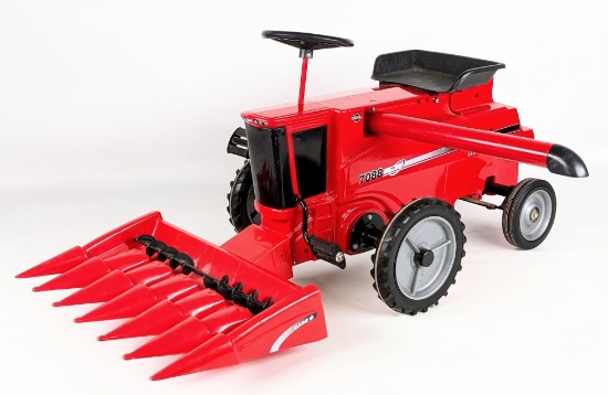 Case IH 7088 Axial-Flow Pedal Combine w/ Corn Head