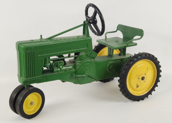 Eska John Deere Small 60 Pedal Tractor
