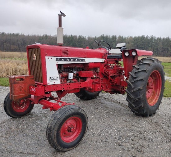 1966 Farmall 656 Gas