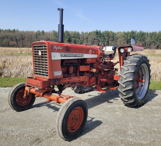 1968 Farmall 656 Hydro
