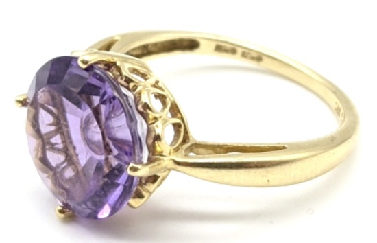 14K Yellow Gold Amethyst Ring