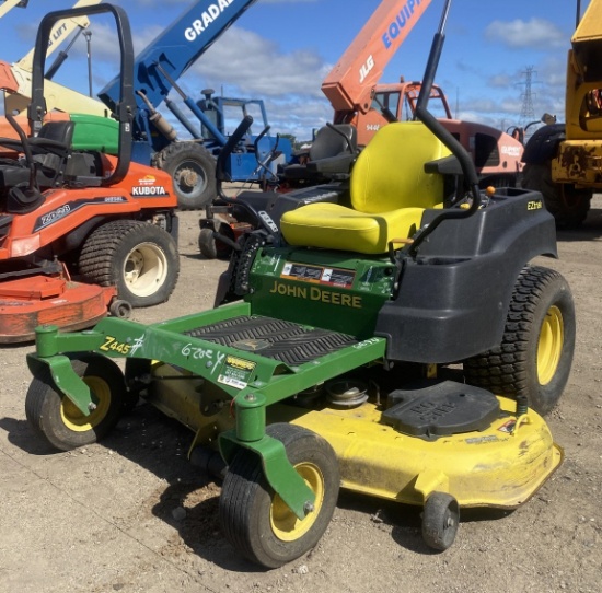 John Deere Z445 Zero Turn Lawn Mower