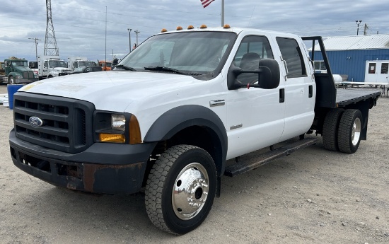 2006 Ford F-550 XL Super Duty Flatbed Truck