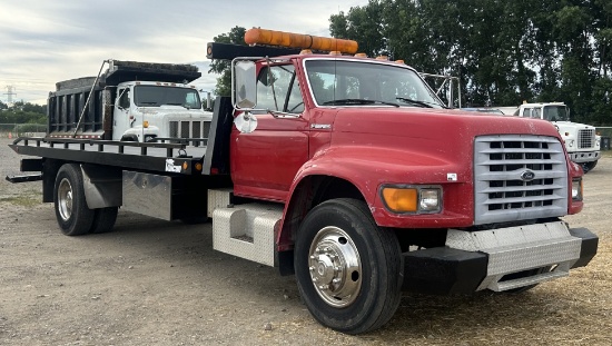 1999 Ford F-800 Roll Back Truck