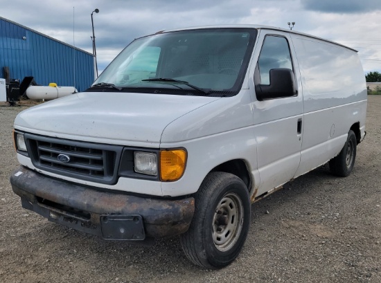 2004 Ford Econoline E150 Cargo Van