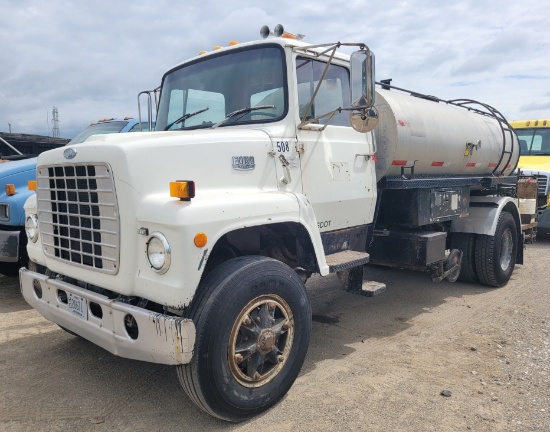1986 Ford 8000 Tar Distributor
