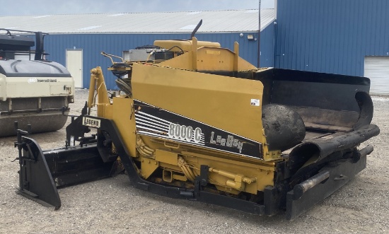 LeeBoy L8000T Paver