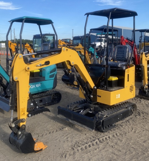 LandHero 12 Mini Excavator