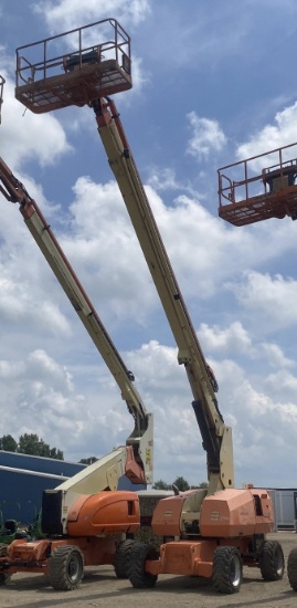 2011 JLG 800S Lift