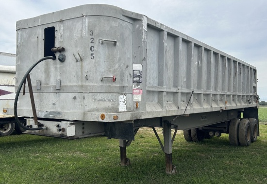 1989 32Õ Ravens Dump Trailer