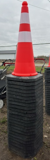 BRAND NEW 25 Traffic Cones