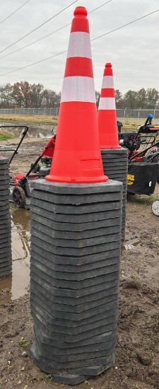 BRAND NEW 25 Traffic Cones