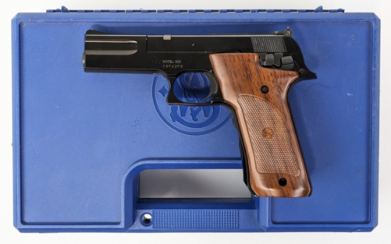Smith & Wesson Model 422 .22 LR Semi Auto Pistol w/ Case