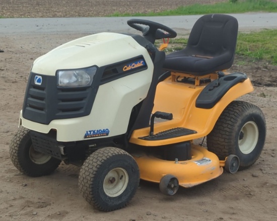 Cub Cadet LTX 1040 Riding Mower