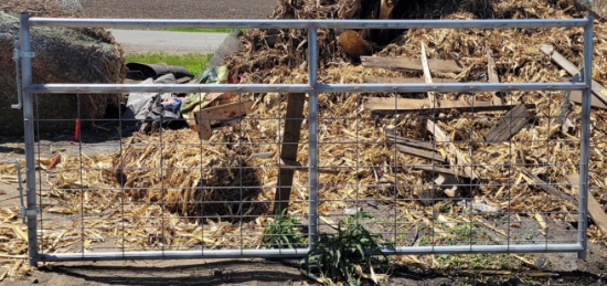 Metal Cattle Panel Gate