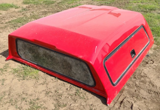 LEER Red Fiberglass Truck Topper