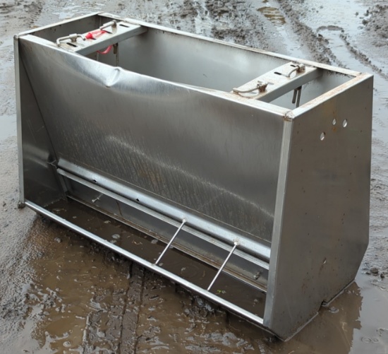 Stainless Steel 2 Sided Livestock Feeder