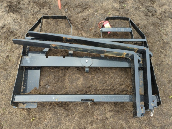 2024 AGT Pallet Forks 43"L