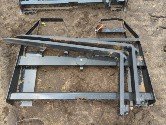 2024 AGT Pallet Forks 43"L