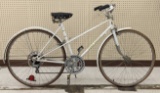 John Deere Universal Cruiser Bicycle