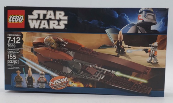 2011 Lego Star Wars Geonosian Star fighter 7959 Sealed Set