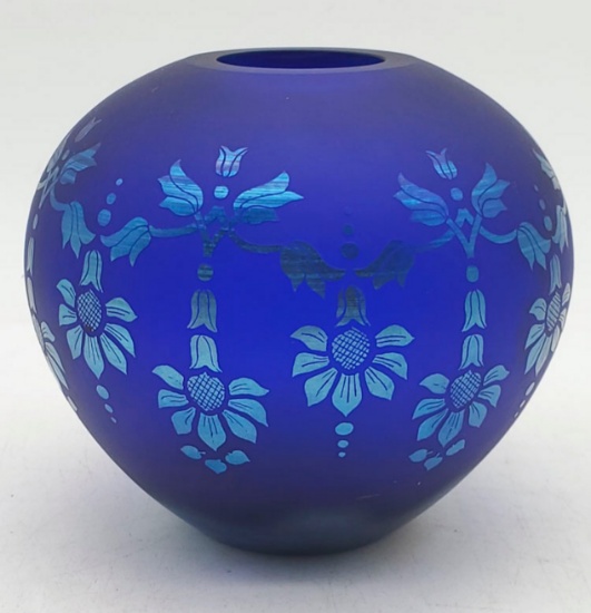 Fenton Satin Favrene Sand Carved Sunflower Vase