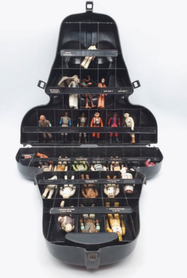 Star Wars The Empire Strikes Back Darth Vader Carrying Case with 27 Star Wars Figures