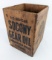 Early SOCONY Standard Oil 5 Galli Gear Oil Can Wooden Shipping Crate