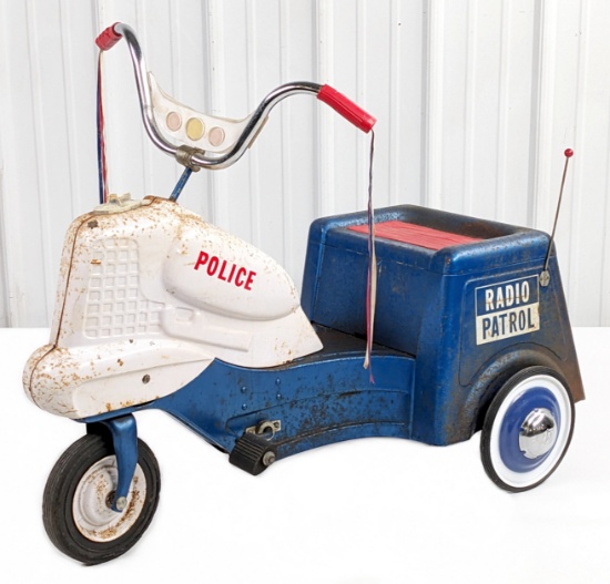 Murray Radio Patrol Police Pedal Tricycle