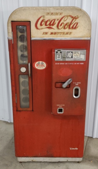 Vintage Coca-Cola Vendo 81 Vending Machine