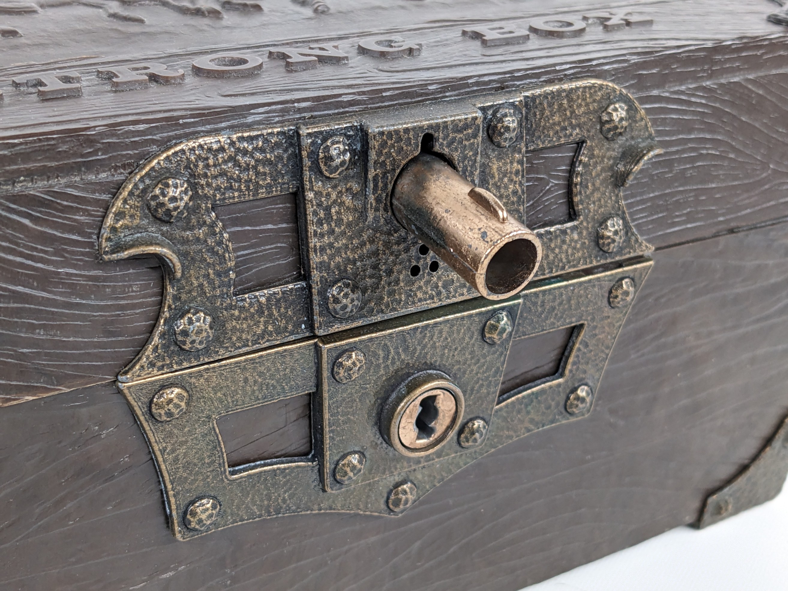 Daisy Stagecoach Strongbox w/ Secret Shootin' | Proxibid