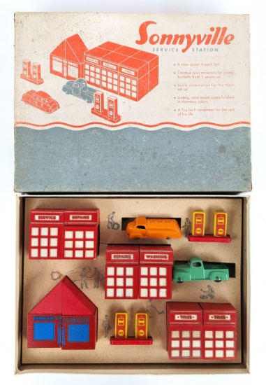 Sonnyville No. 121 Service Station Set In Box