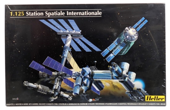 1/125 Heller International Space Station Model Kit - Sealed