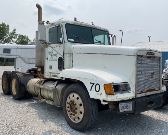 1996 Freightliner Conventional FLD120 Semi