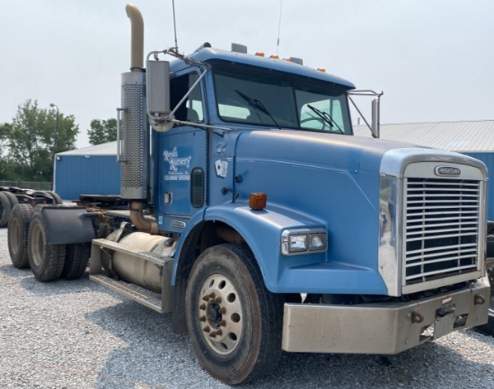 2003 Freightliner Conventional FLD112 Semi