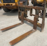 JRB 46Ó Wheel Loader Forks