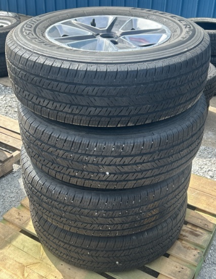 BRIDGESTONE Dueler H/T 255/70R18 Tires