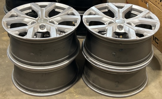 MOPAR Jeep Grand Cherokee 18"x8" Silver Rims