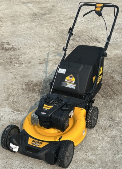 DeWalt 21" Self Propelled RWD Lawn Mower
