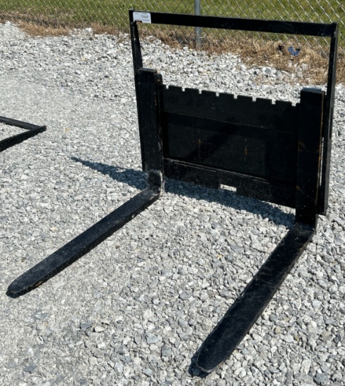 2025 FUTURE Mini Skid Steer 30" Quick Attach Forks