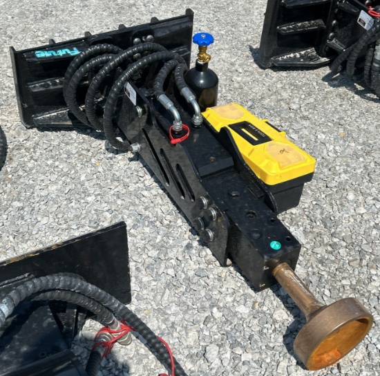 2025 FUTURE Mini Skid Steer Hydraulic Pile Hammer