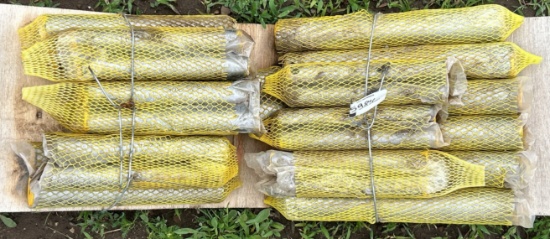 LandHero Universal Bucket Pins